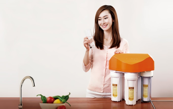 深圳lcd拼接屏,無(wú)縫液晶拼接屏,深圳液晶拼接屏廠(chǎng)家,55寸拼接屏