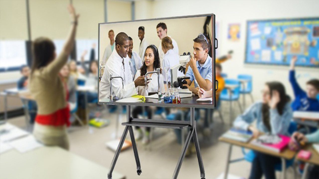 高管視角：Qtenboard IFPD 如何推動數字化轉型和業(yè)務增長