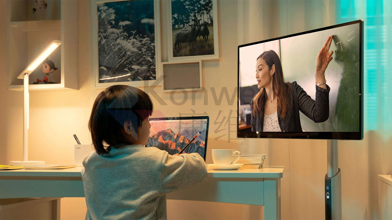 科技賦能童趣安全課：烏魯木齊幼兒園互動教學機守護童行